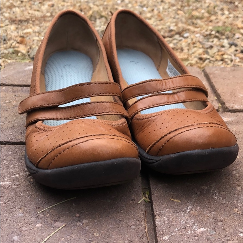 SOLD! EASY SPIRIT Brown Double Strap MJ Pumps. - Picture 8 of 8